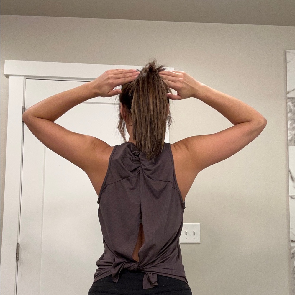 Fabletics Top! - Picture 2 of 3